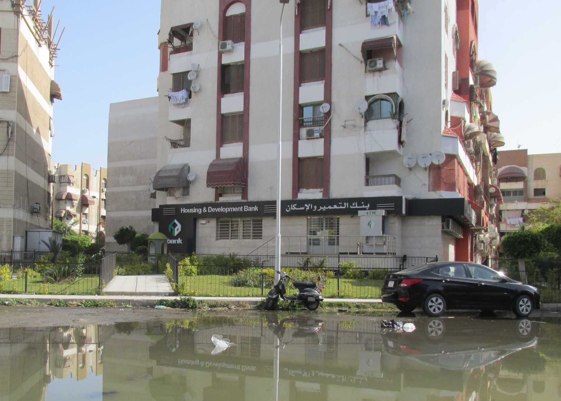 مياه الصرف الصحى تغرق شارع عمومى ببورسعيد (2)