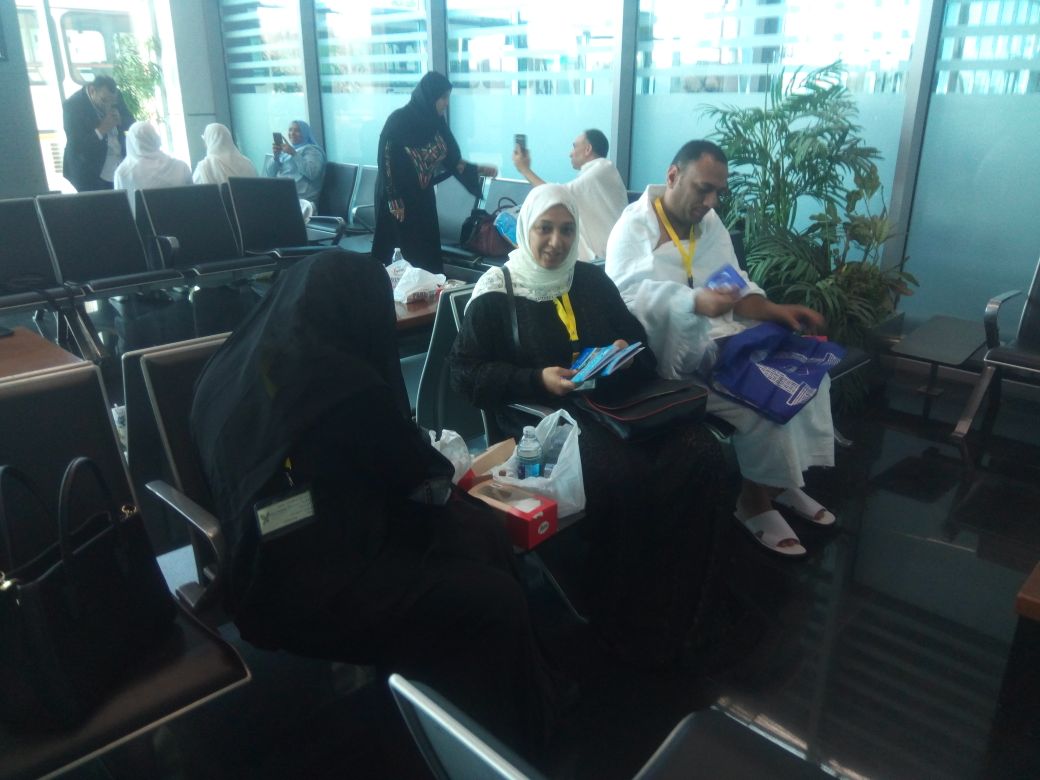 بعثة العاملين بمطار القاهرة تغادر للأراضي المقدسة  (7)