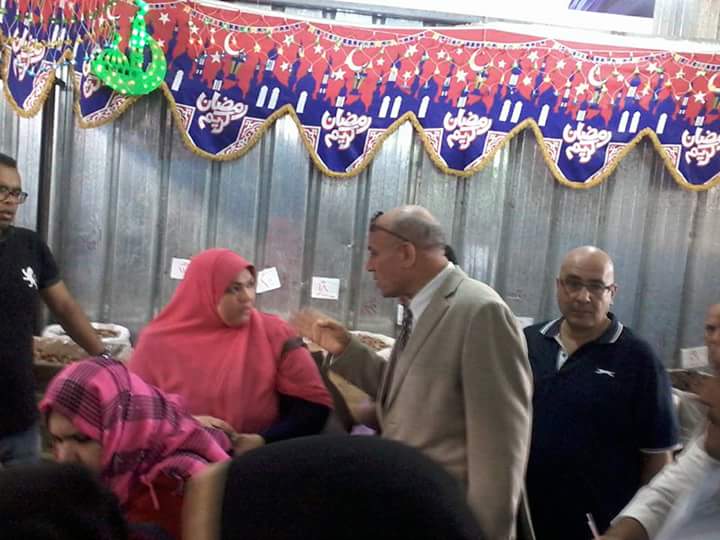 رئيس مدينة المحلة يتفقد أسواق تحيا مصر