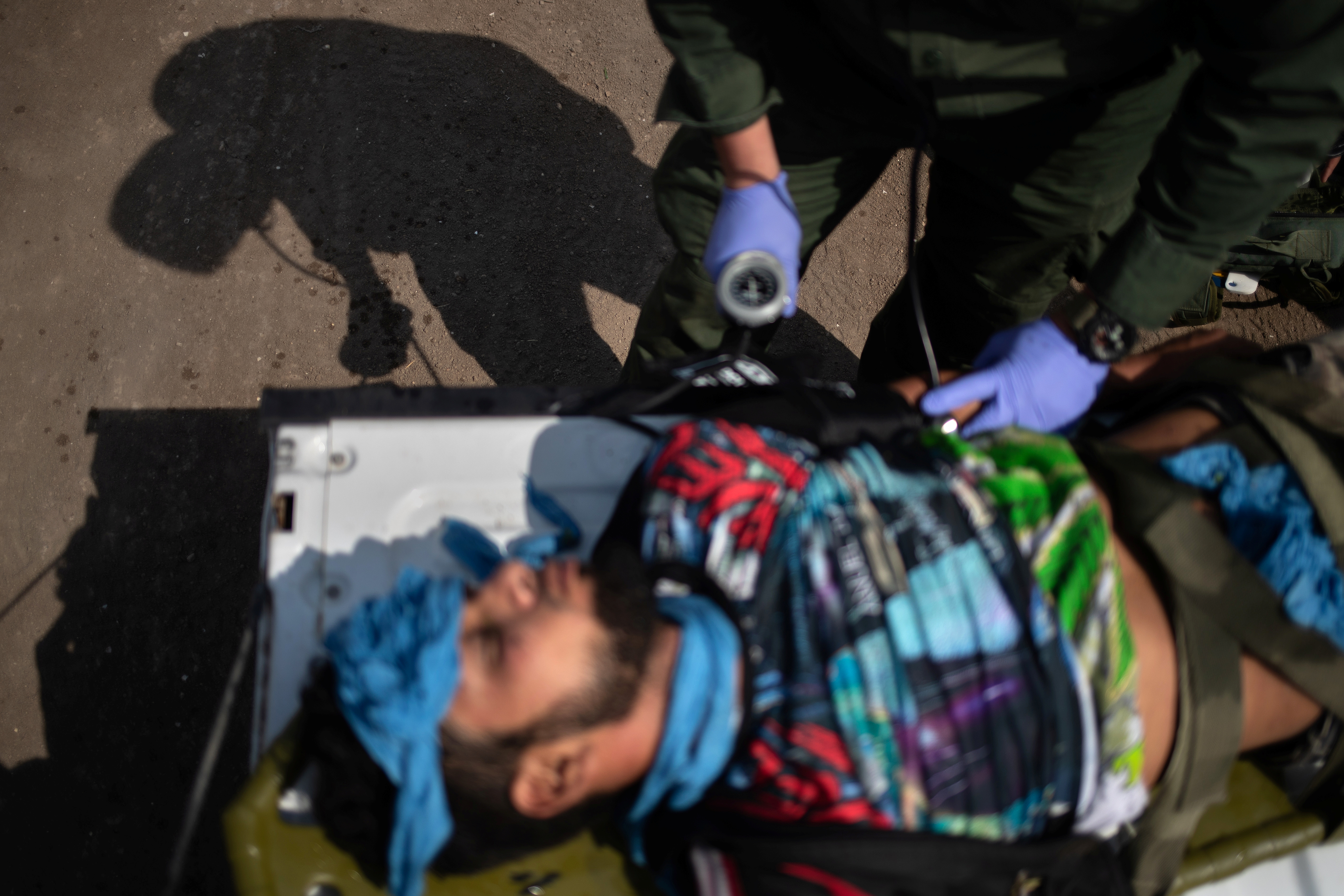 اصابة أحد المهاجرين خلال فراره من الشرطة الأمريكية