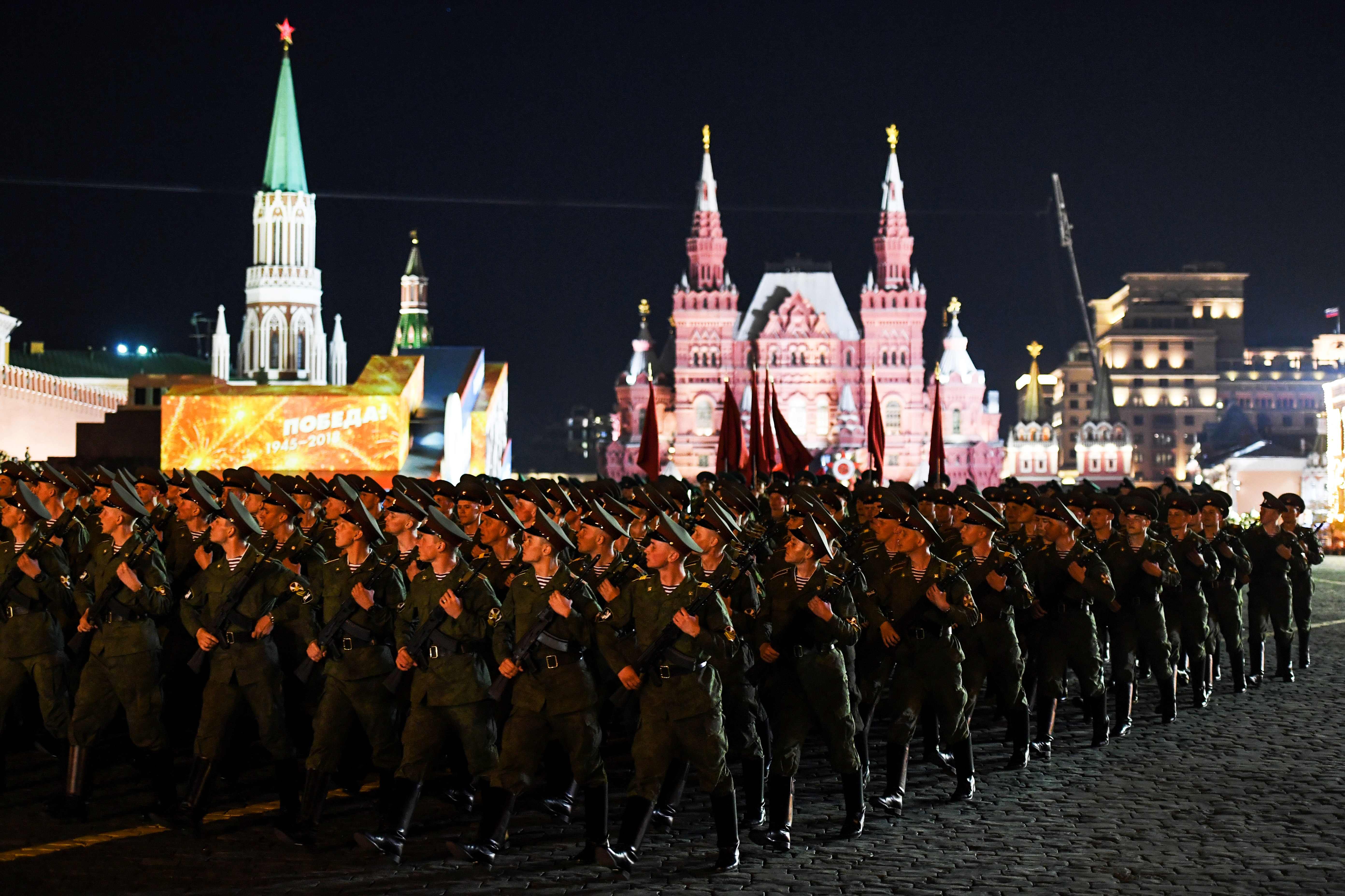 عناصر من الجيش الروسى فى الساحة الحمراء