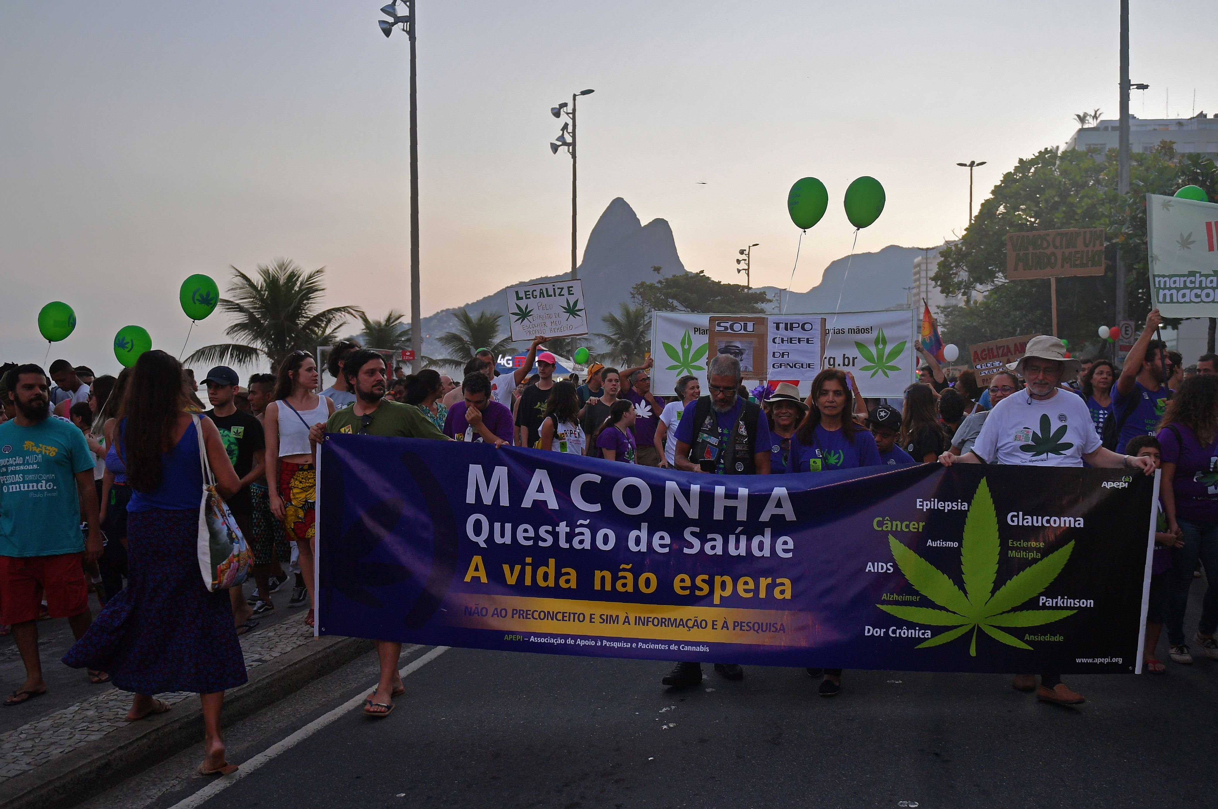 مسيرة فى البرازيل تطالب بتقنين الماريجوانا