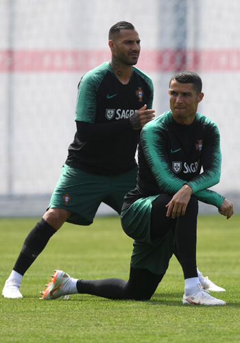 تدريبات منتخب البرتغال (4)