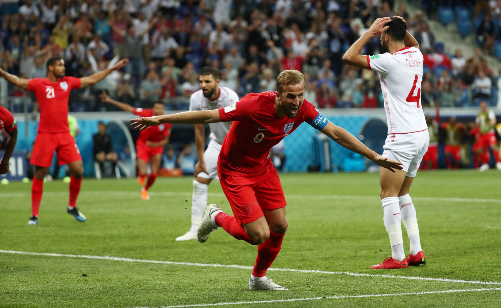 إنجلترا-تخطف-فوزا-ثمينا-أمام-تونس-بهدف-قاتل