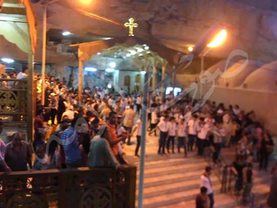 «حالة الحديد».. آلاف الأقباط يحتفلون بذكرى تحرير متياس الرسول (صور) (14)