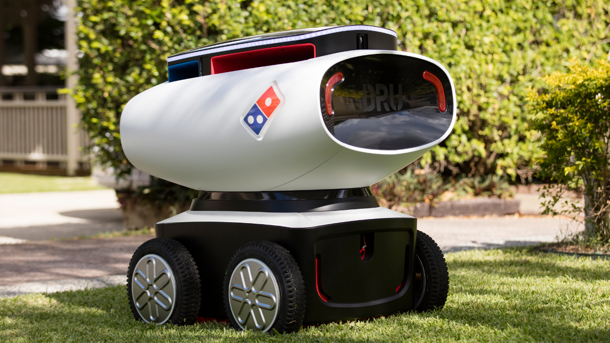 شركة دومينوز أطلقت تجربة لتوصيل البيتزا عبر الروبوت