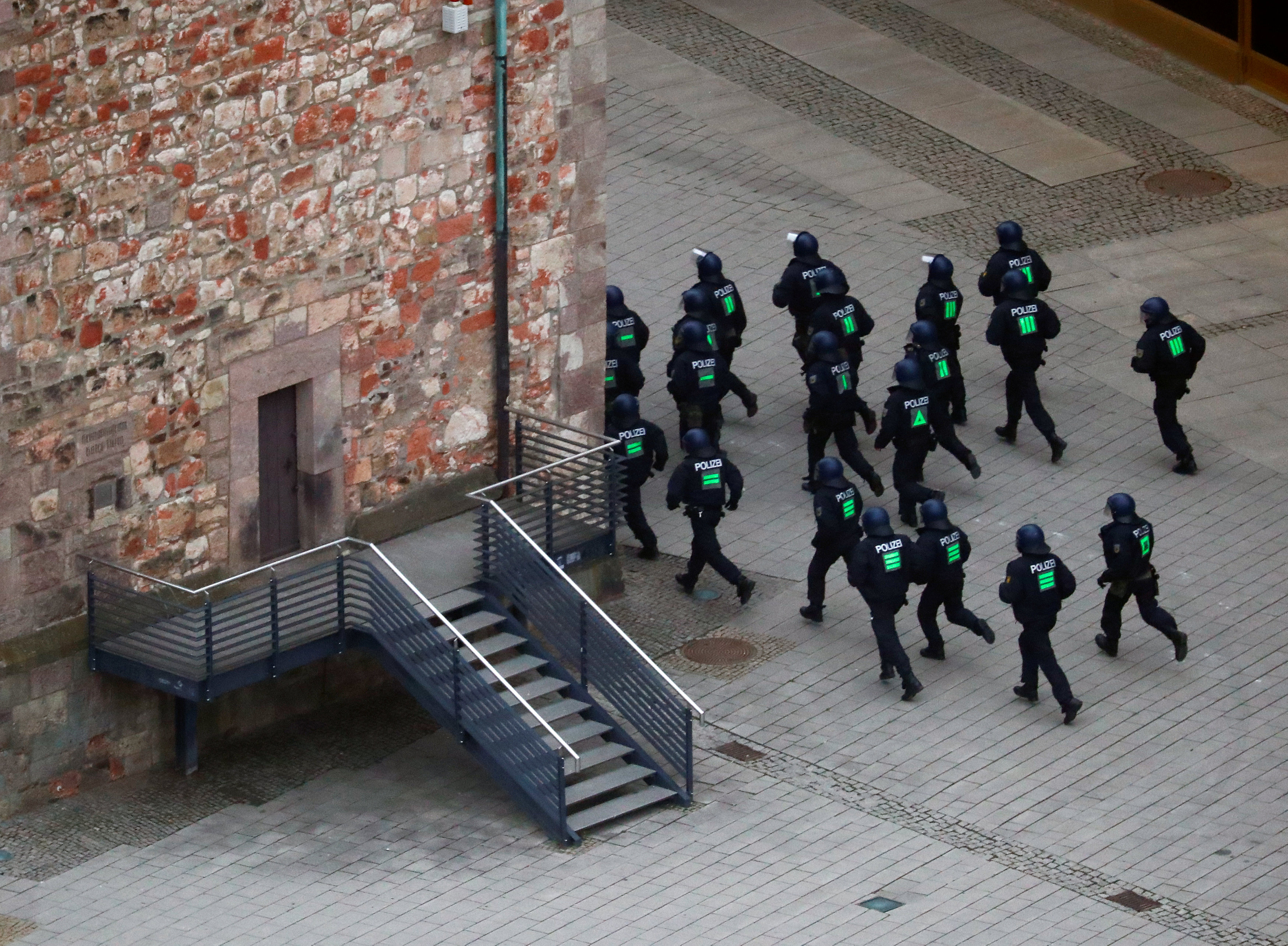 الشرطة الألمانية تطارد المتظاهرين