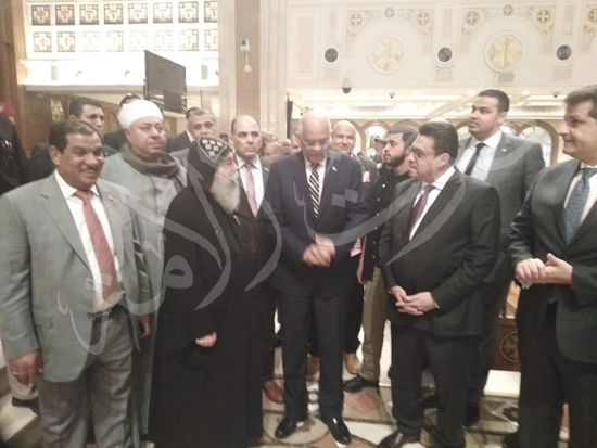 وفد البرلمان يزور الكنيسة المصرية بالكويت (16)