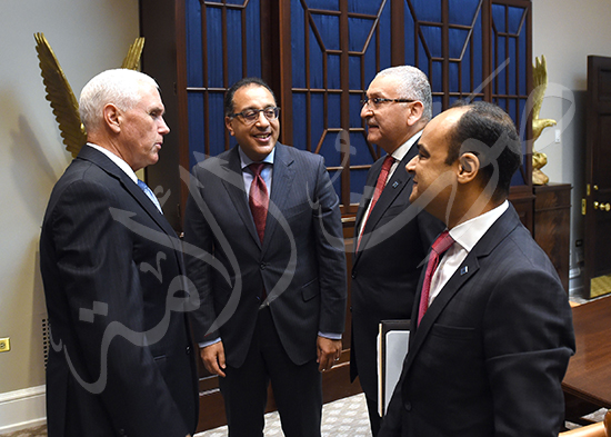 مصطفى مدبولى رئيس الوزراء مع مايك بنس نائب الرئيس الأمريكى (3)