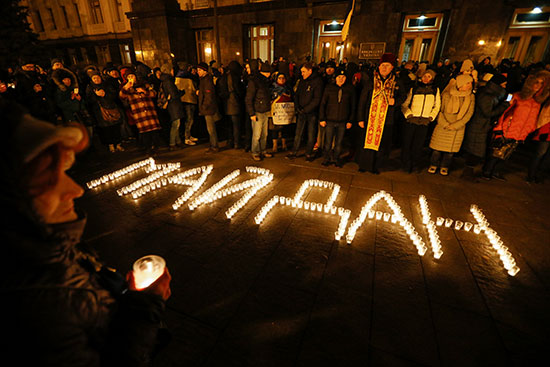إضاءة الشموع فى أوكرانيا