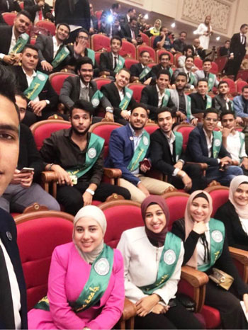 طلاب جامعة مصر (9)