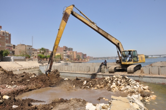 استمرار تنفيذ الإزالات على نهر النيل