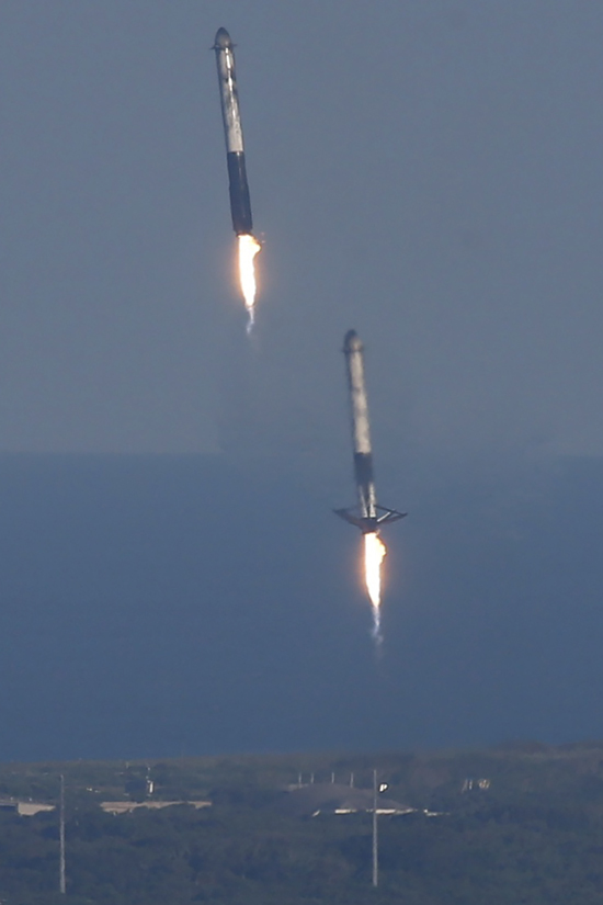 لحظة إطلاق أقوى صاروخ للفضاء (3)