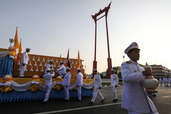 مراسم تتويج الملك الجديد فى تايلاند (7)
