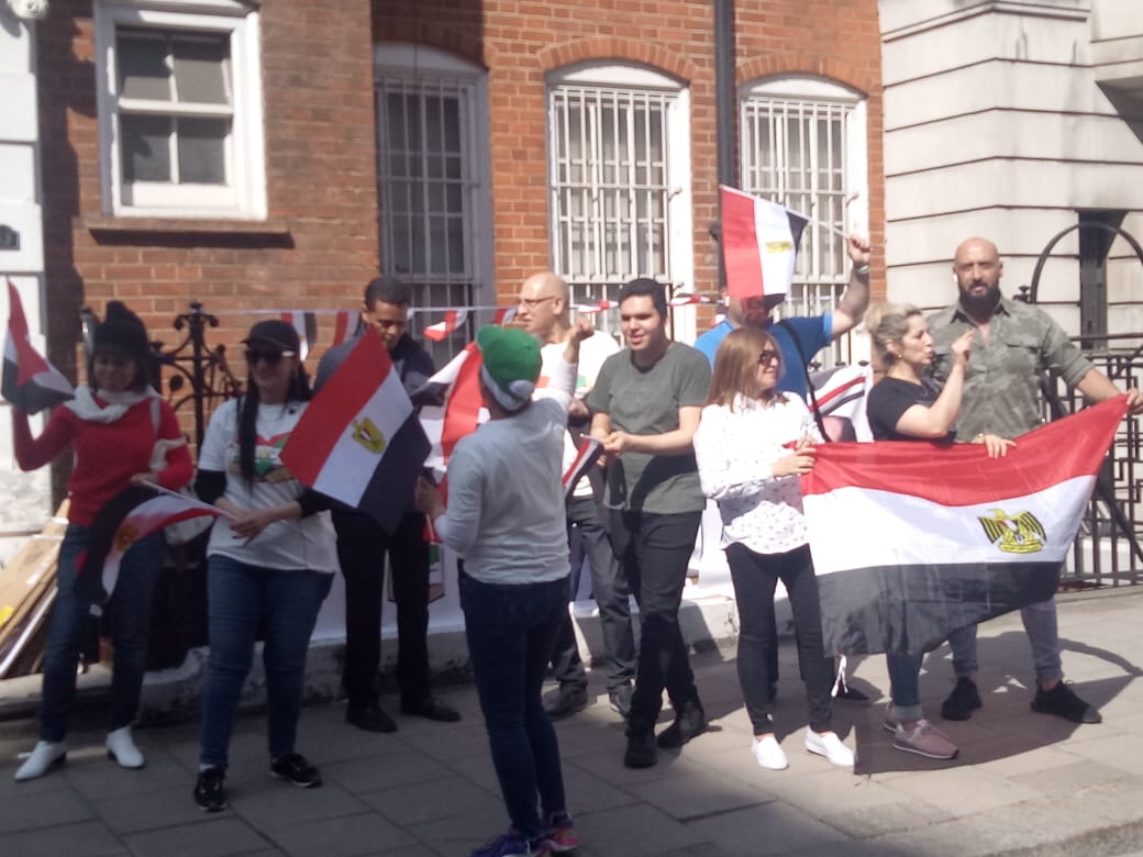 مشاركة المصريين في لندن بالتعديلات الدستورية.jpg 7
