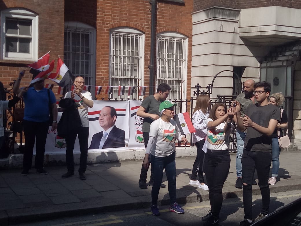 مشاركة المصريين في لندن بالتعديلات الدستورية.jpg 5