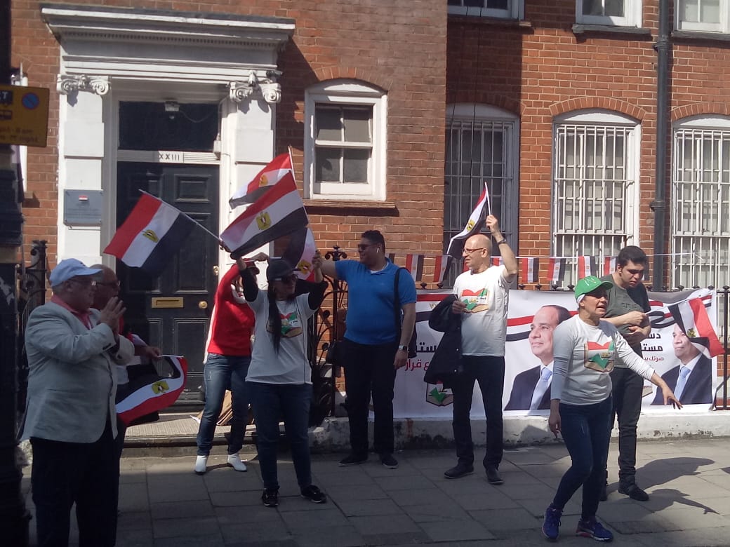 مشاركة المصريين في لندن بالتعديلات الدستورية.jpg 6