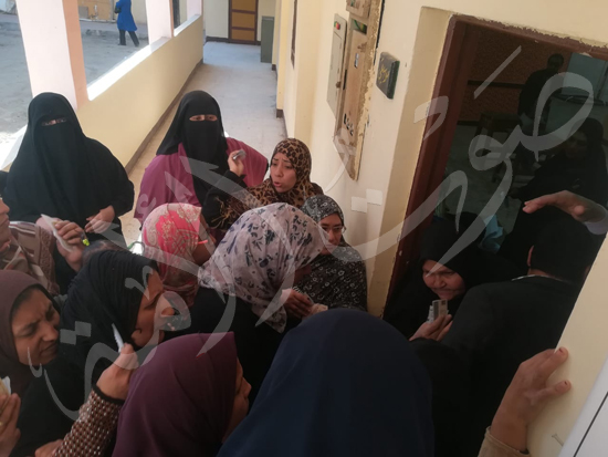 سيدات الصف (5)