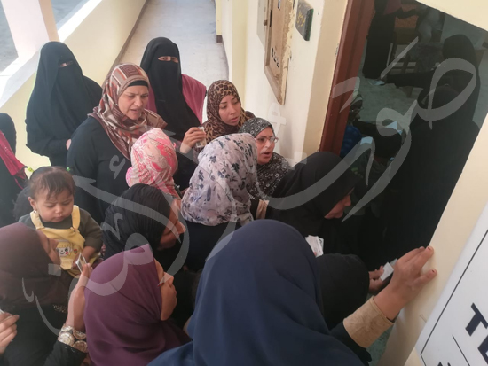 سيدات الصف (2)
