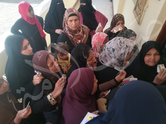 سيدات الصف (1)