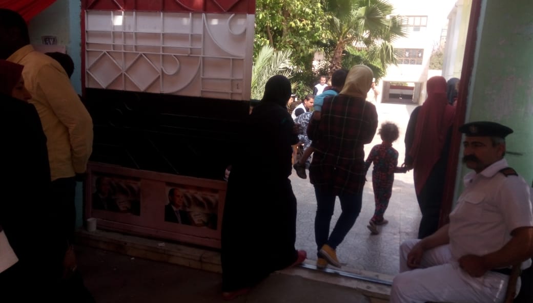 سيدات المنيل في الاستفتاء علي الدستور (6)