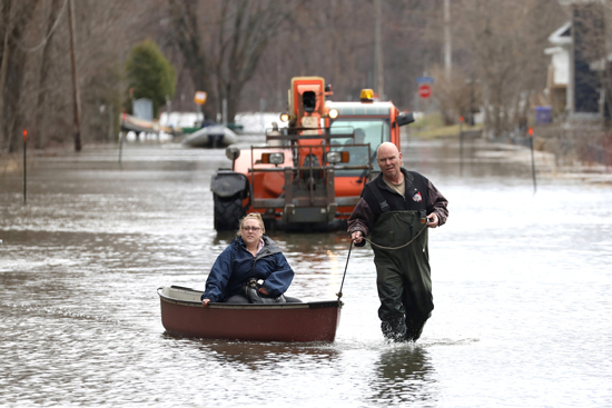 الفيضانات فى كندا (5)