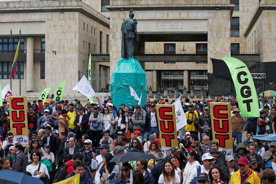 جانب من الاحتجاجات والعنف فى كولومبيا (4)