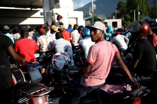 7792374-تفاقم-أزمة-الوقود-فى-هايتى--(3)