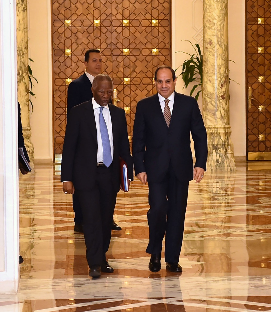 الرئيس السيسى يستقبل رئيس آلية الاتحاد الأفريقي (2)