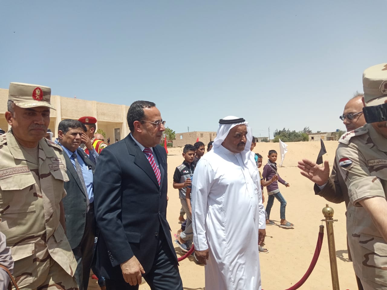 محافظ شمال سيناء يفتتح توسعات مدرسة  الشهيد رائد عمرو فريد بقرية الكرامة (9)