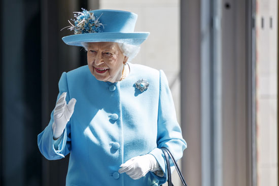 الملكة إليزابيث تحتفل بمئوية شركة الخطوط الجوية البريطانية (7)