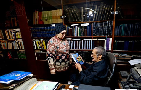 67472-حسين-قدرى-(3)