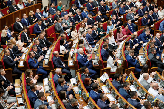 109495-الجلسة-الأولى-للبرلمان-الأوكرانى