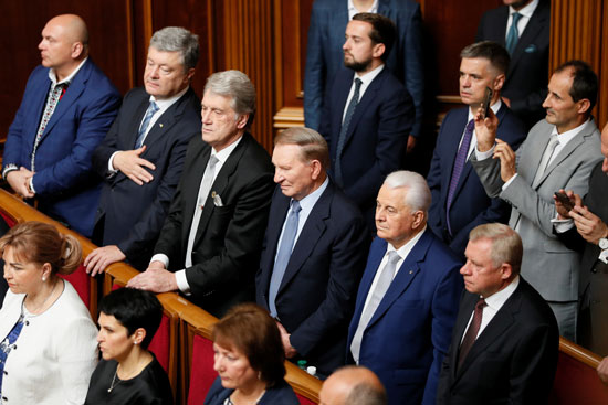 57764-أعضاء-البرلمان-الأوكرانى