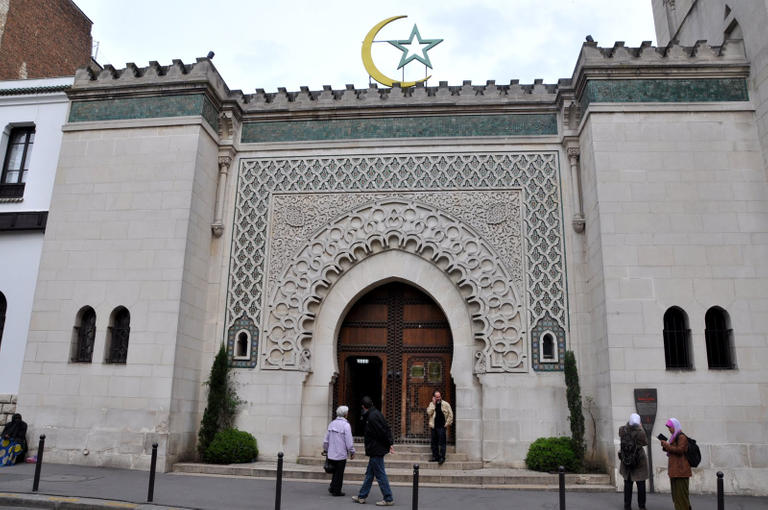 أئمة تركيا هيمنوا على منابر المساجد فى العديد من الدول الأوروبية