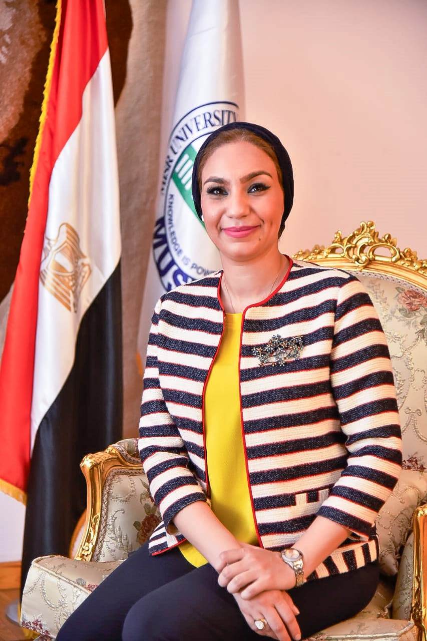 الدكتورة ياسمين الكاشف أمين عام مجلس أمناء جامعة مصر