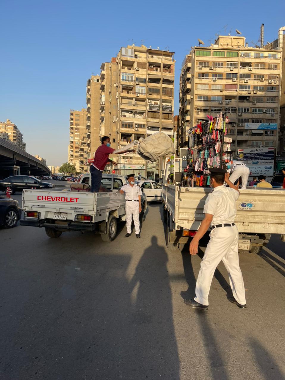 حملة ضد الباعة الجائلين فى عباس العقاد