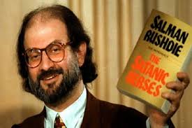 الكاتب سلمان رشدي