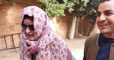 المسن بعد الإدلاء بصوته