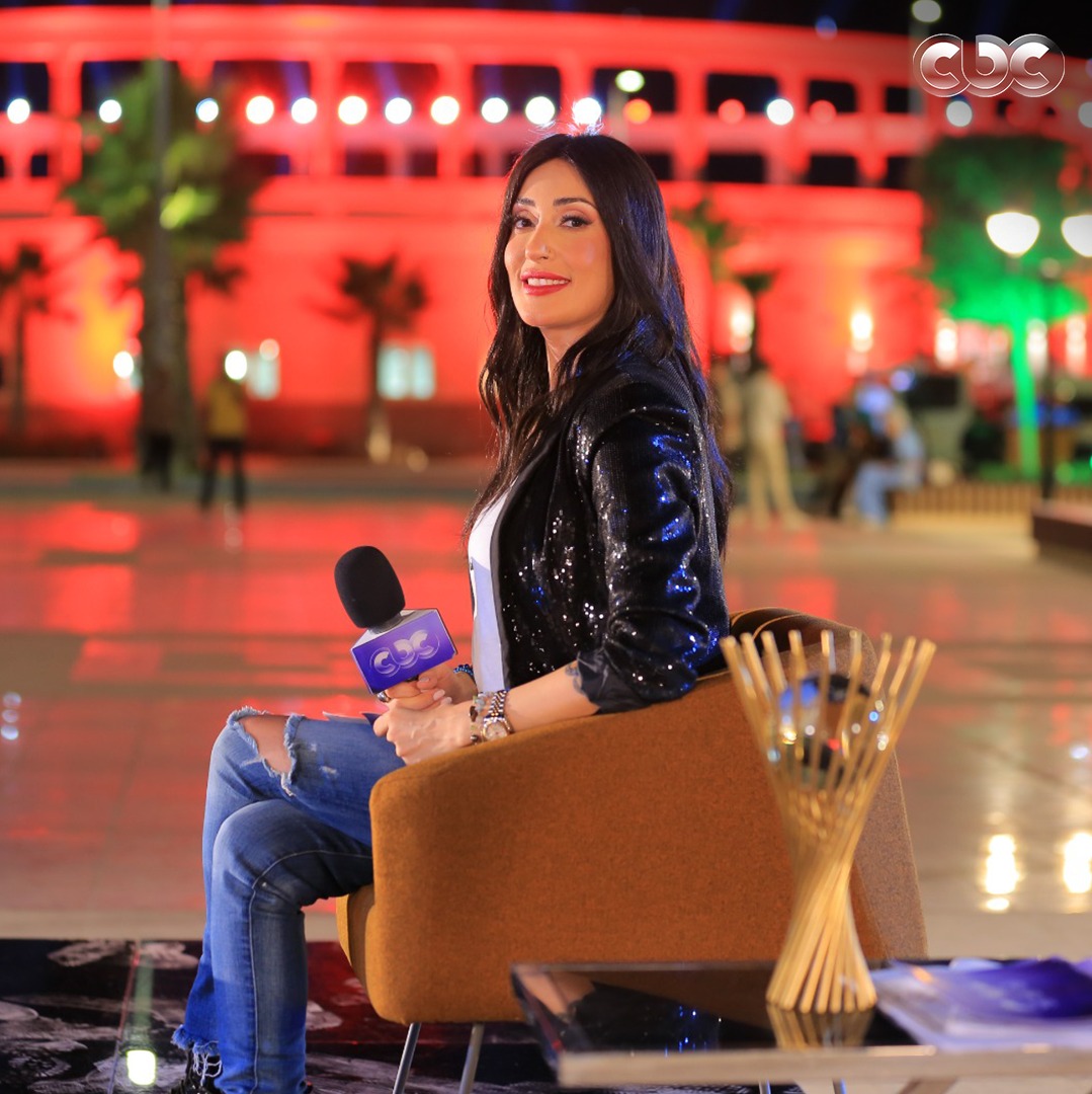 الاعلامية مها بهنسي الاعلامية مها بهنسي