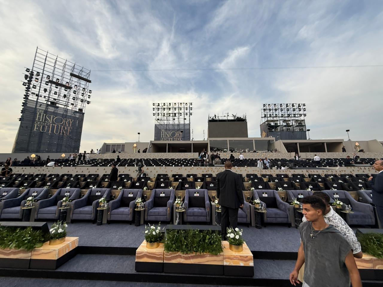 feb4a3ef-90ec-4f02-bf1e-18c8e8f15bcb