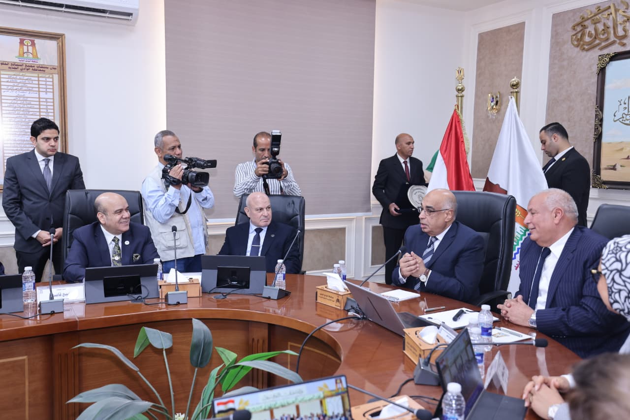 ec287009-6b56-43ad-b846-2a5700f1139a ec287009-6b56-43ad-b846-2a5700f1139a