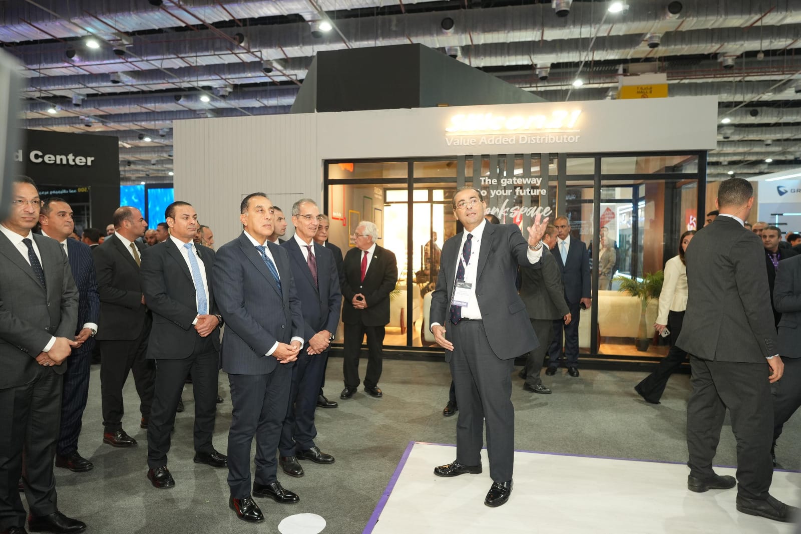 c6004ca7-5556-41a1-928e-69d427255f22 c6004ca7-5556-41a1-928e-69d427255f22