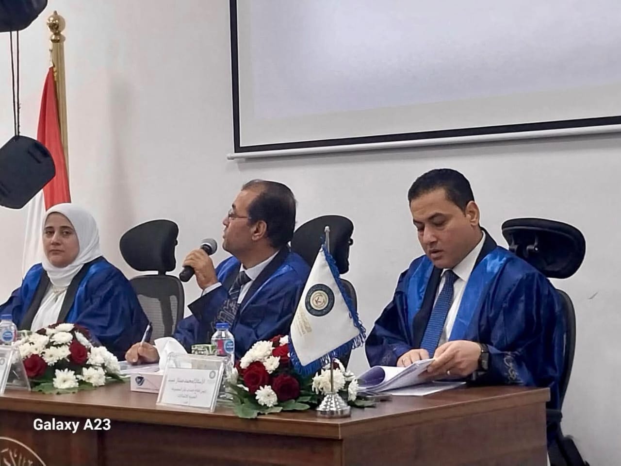 b903ca37-f49a-48a6-a162-49fa1f29a692