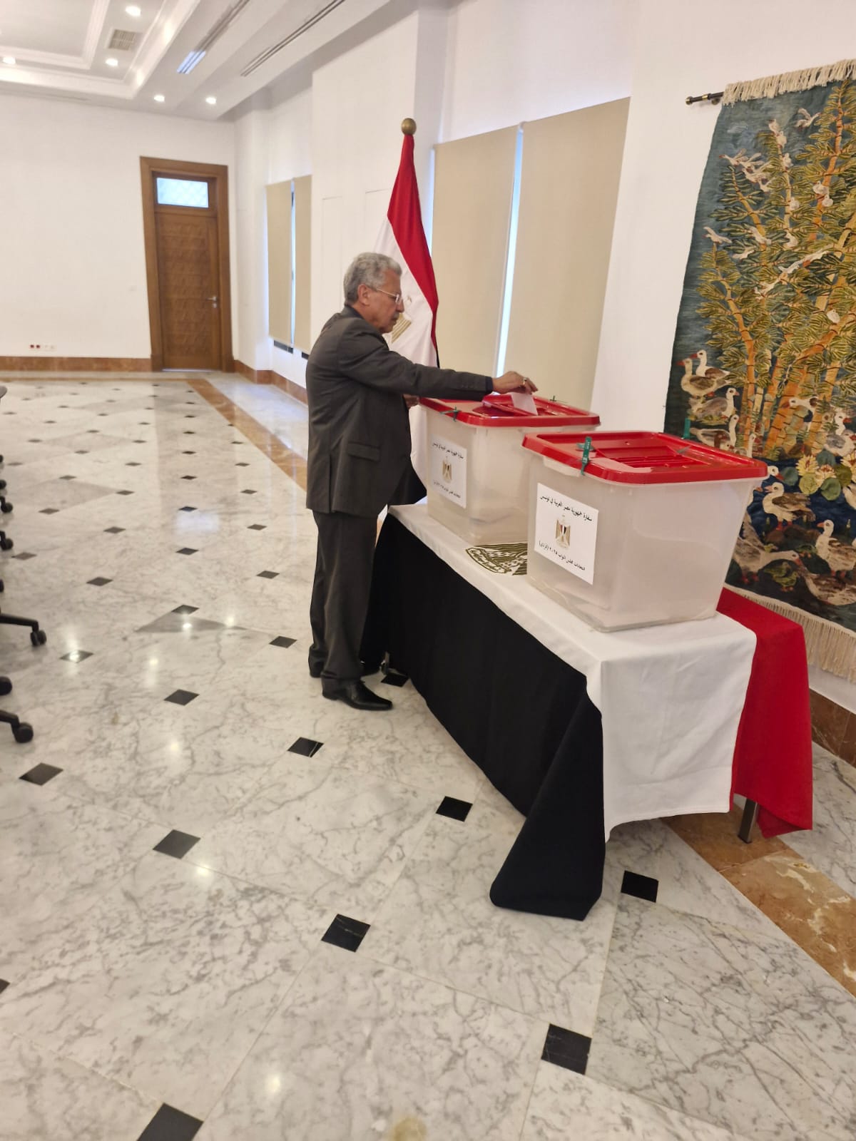 77666fa0-cf8a-46b5-b07b-1aff35e2f0bf