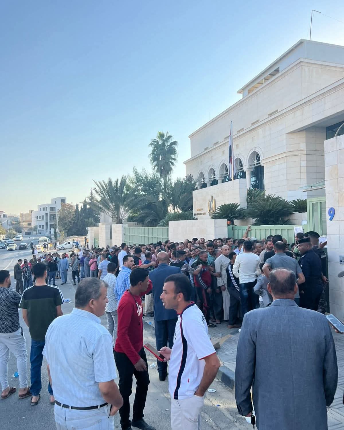 8d12d9f4-82c6-4fb0-90e1-61f4b2d72fb6