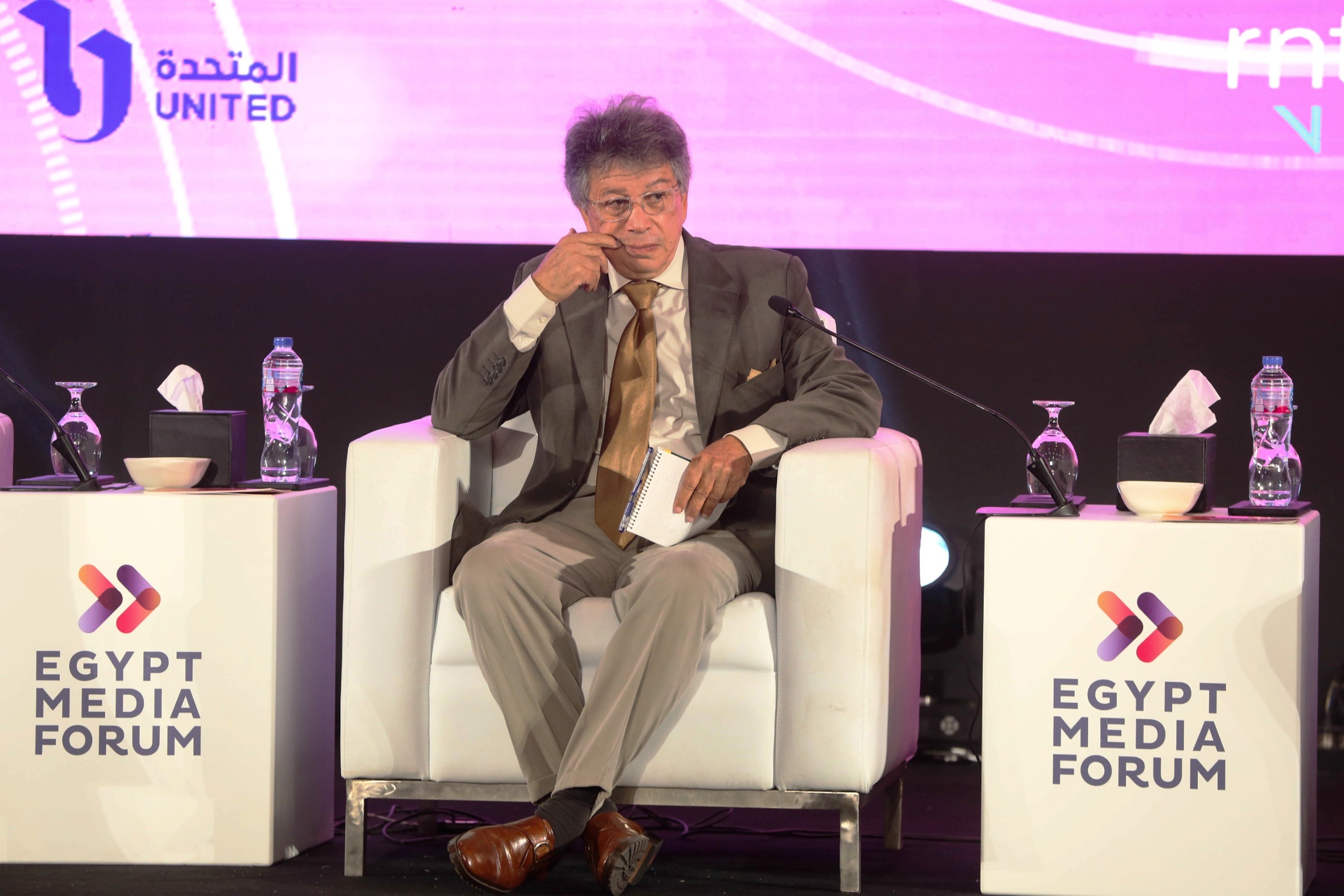 b6051cf5-ac5e-4764-a0b1-69af4de6123f b6051cf5-ac5e-4764-a0b1-69af4de6123f