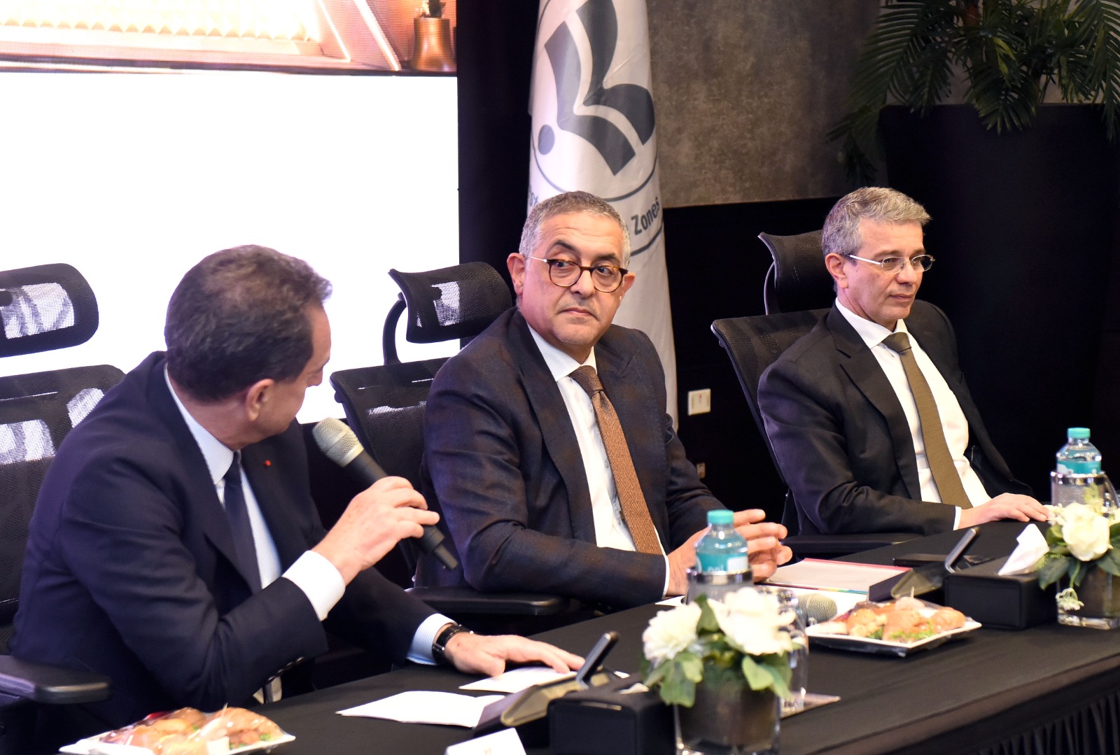 dcd0fc7d-a696-44b4-825f-f233ab83de1f