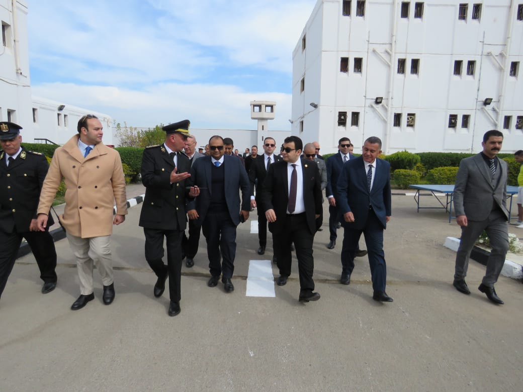 5b55bf00-691f-48ba-aecf-2ab22a6ace95