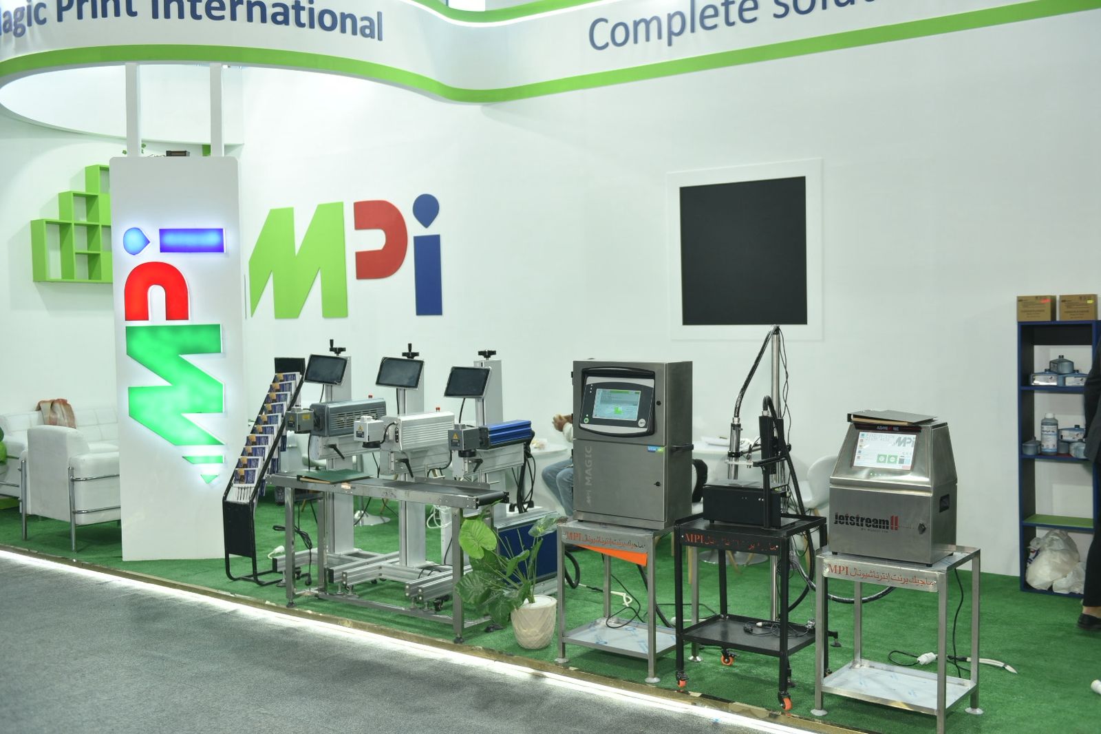 305466e1-e353-4d40-b171-85b795bffc88 (1)